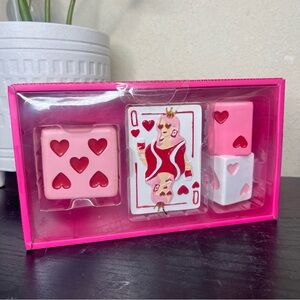 NEW Set of 3 Valentines Queen of Hearts Card & Dice Decor